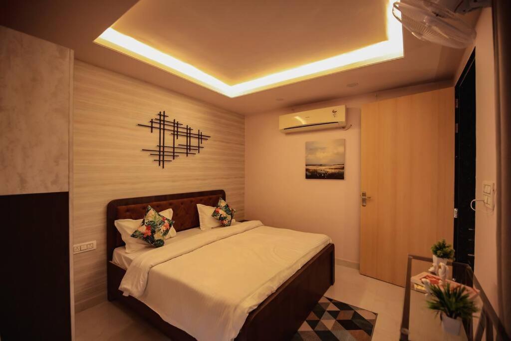 Saiba Outhouse- 4 Bed Room- Pool- Theatre- Partyhall- Garden & Terrace Sitting Area Jaipur Eksteriør billede