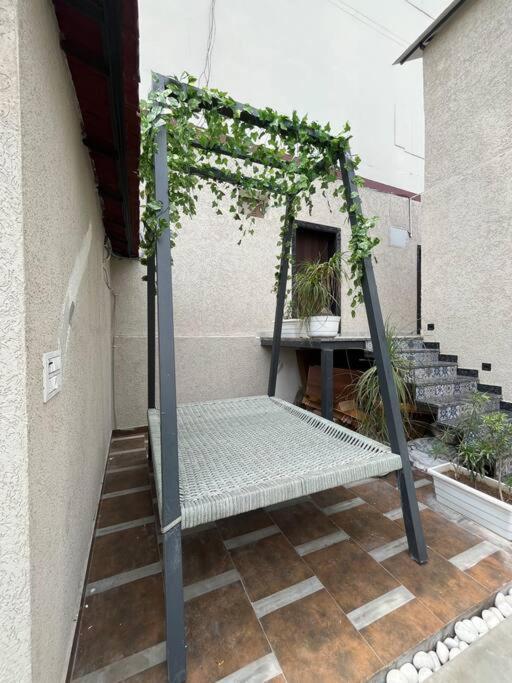 Saiba Outhouse- 4 Bed Room- Pool- Theatre- Partyhall- Garden & Terrace Sitting Area Jaipur Eksteriør billede